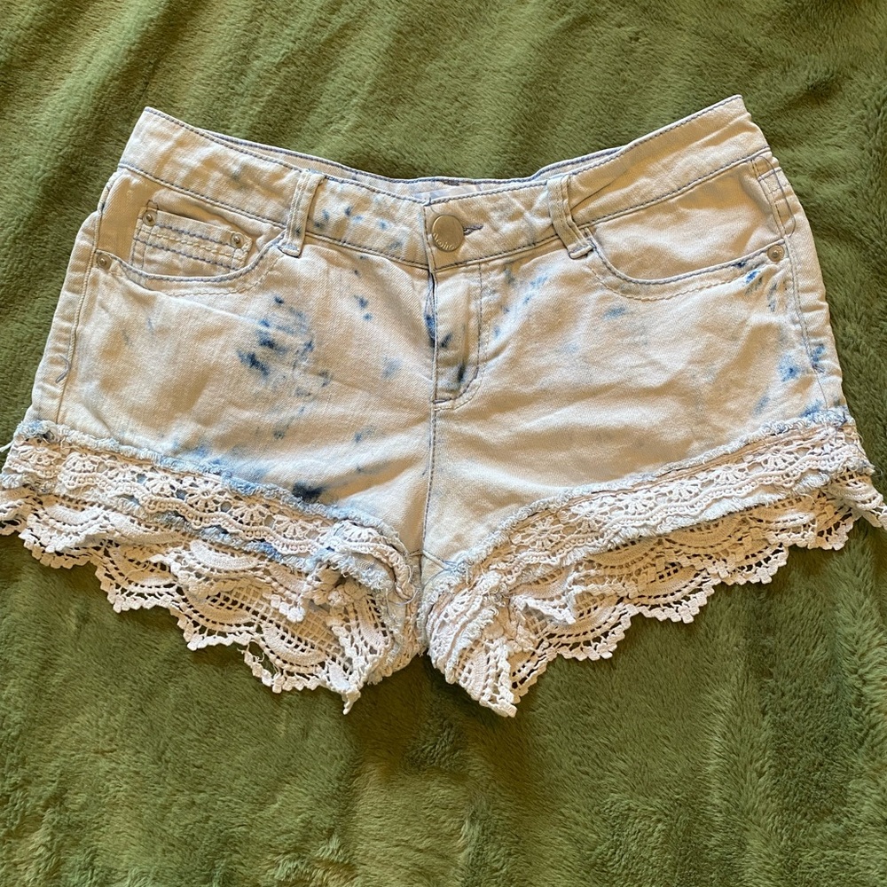 Acid wash Jean shorts size 9
